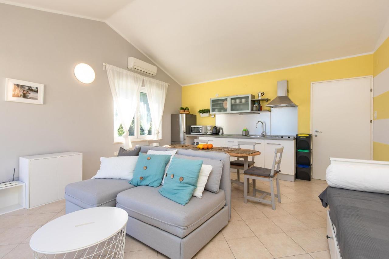 Apartment Portapisana Just 50M From The Beach Krk Town Eksteriør bilde