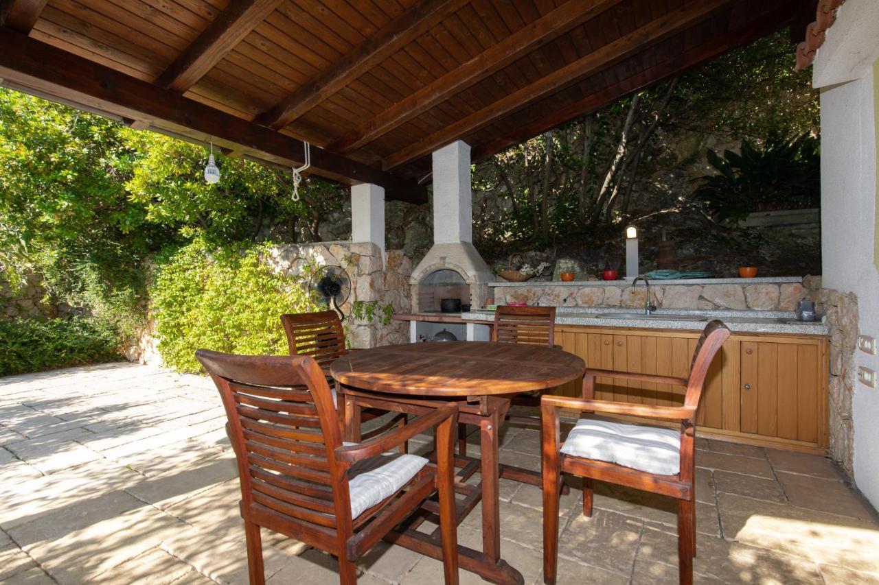 Apartment Portapisana Just 50M From The Beach Krk Town Eksteriør bilde