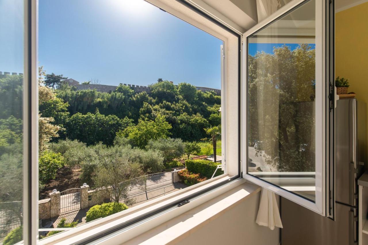 Apartment Portapisana Just 50M From The Beach Krk Town Eksteriør bilde