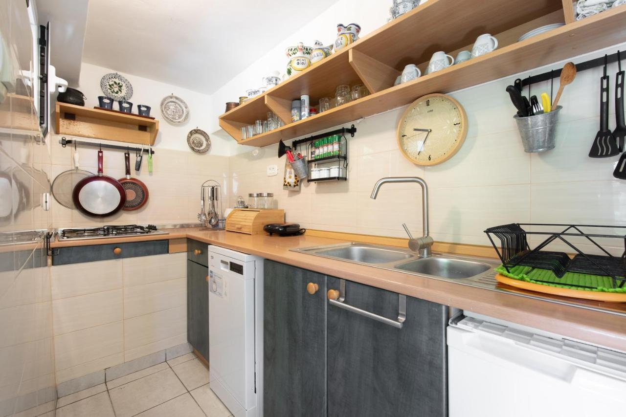 Apartment Portapisana Just 50M From The Beach Krk Town Eksteriør bilde