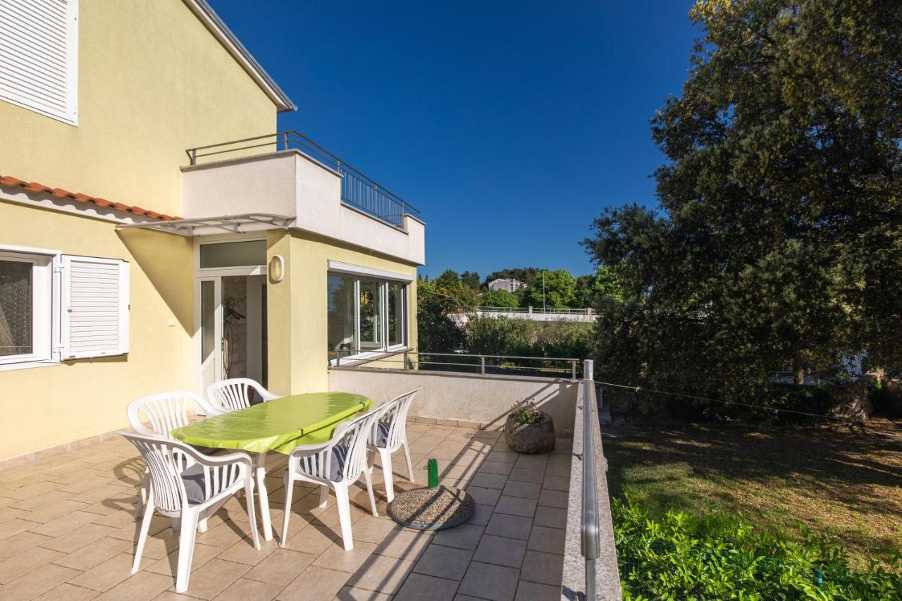 Apartment Portapisana Just 50M From The Beach Krk Town Eksteriør bilde