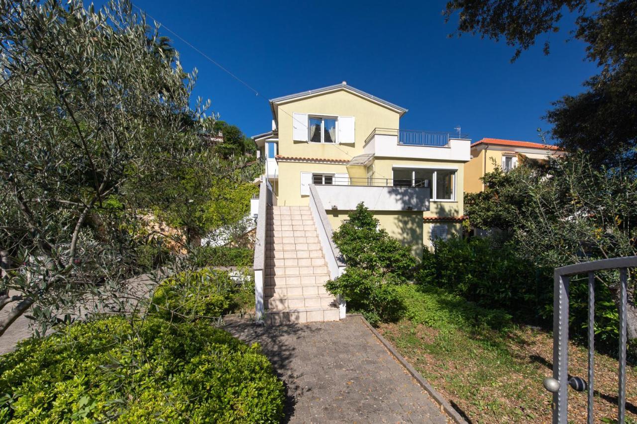 Apartment Portapisana Just 50M From The Beach Krk Town Eksteriør bilde